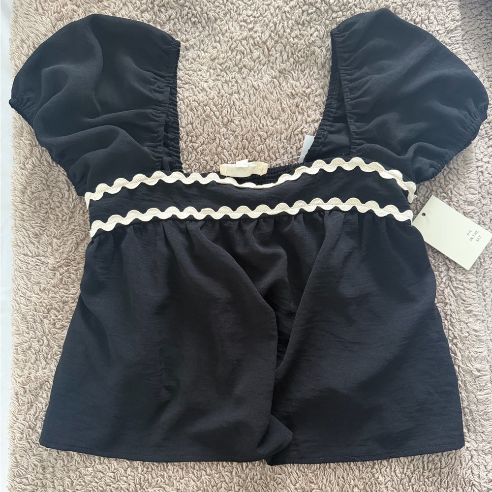 Black Puff Sleeve Crop Top with Cream Rickrack Trim